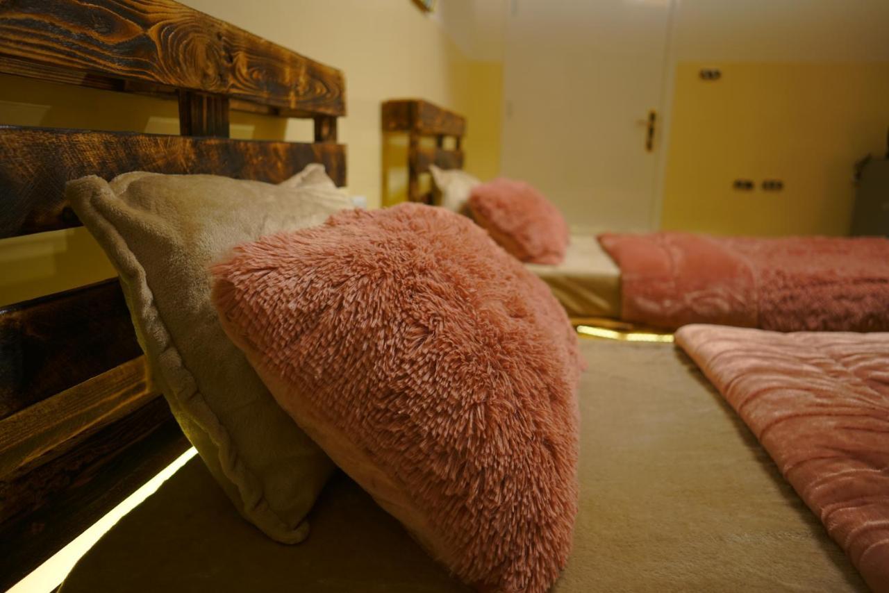 Petra Wooden House Apartment Вади Муса Екстериор снимка
